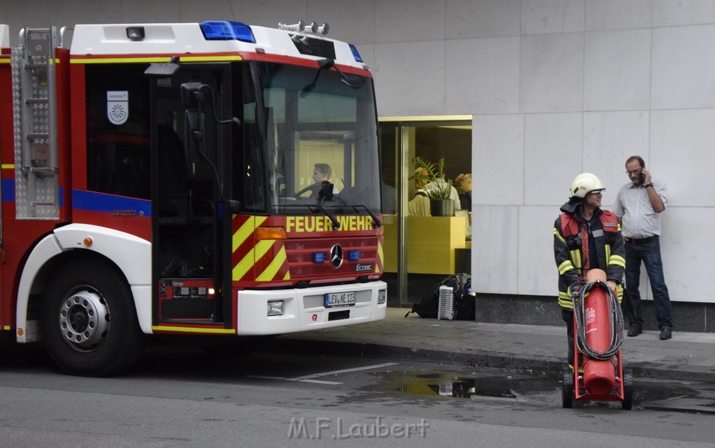 Feuer 2 WDR Koeln Altstadt Nord An der Rechtschule P139.JPG - Miklos Laubert